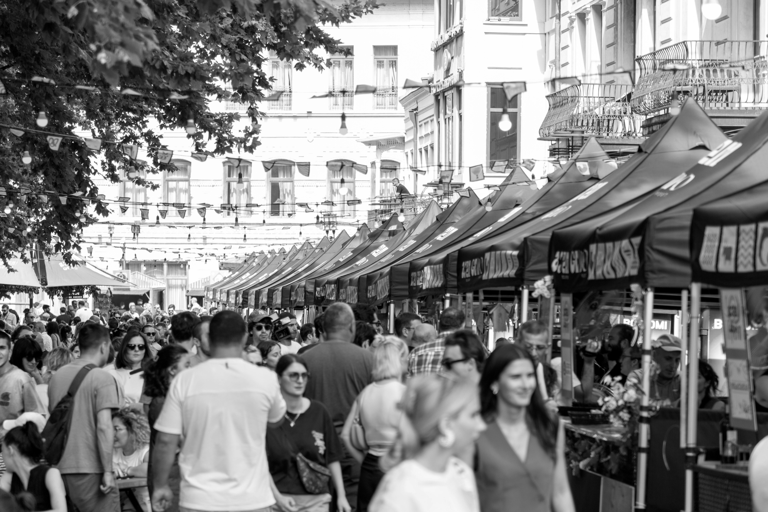 Global Explorer with an Adventurous Palate